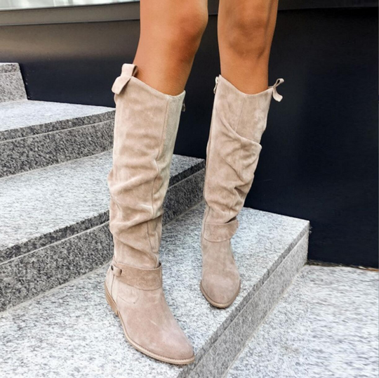 Chloé - Luxurious Suede Boots